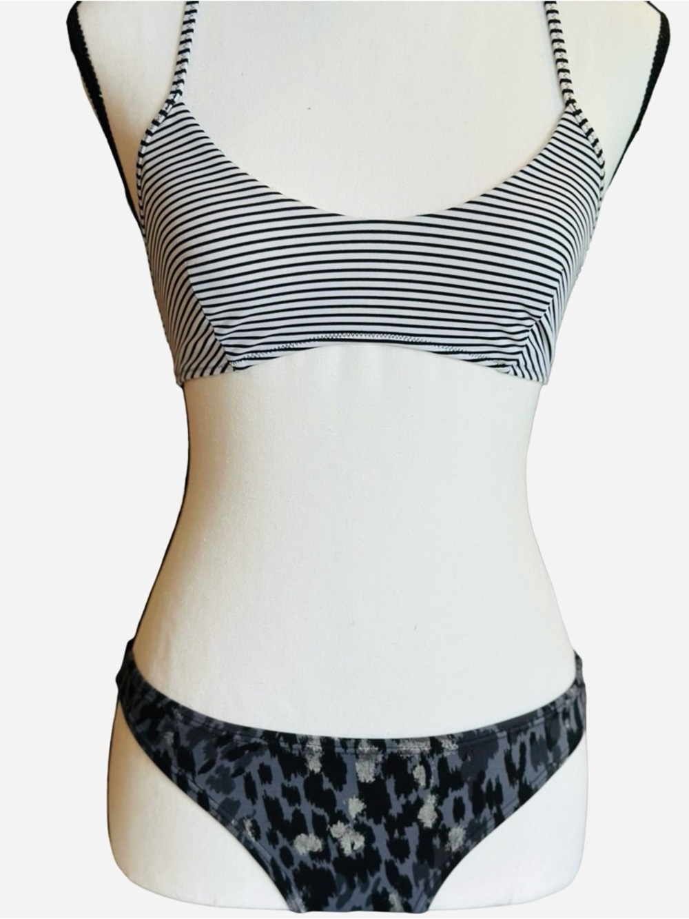 Billabong Leopard Hipster Bikini Bottom in Black & Silver Leopard Print - Small